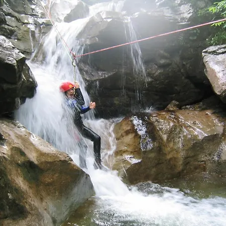 Ξενοδοχείο με διαμερίσματα Ideal 4*