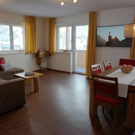 Ideal Aparthotel 4*