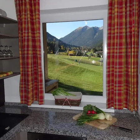 Ideal Hotel apartamentowy Lermoos