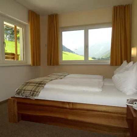 Aparthotel Ideal Lermoos